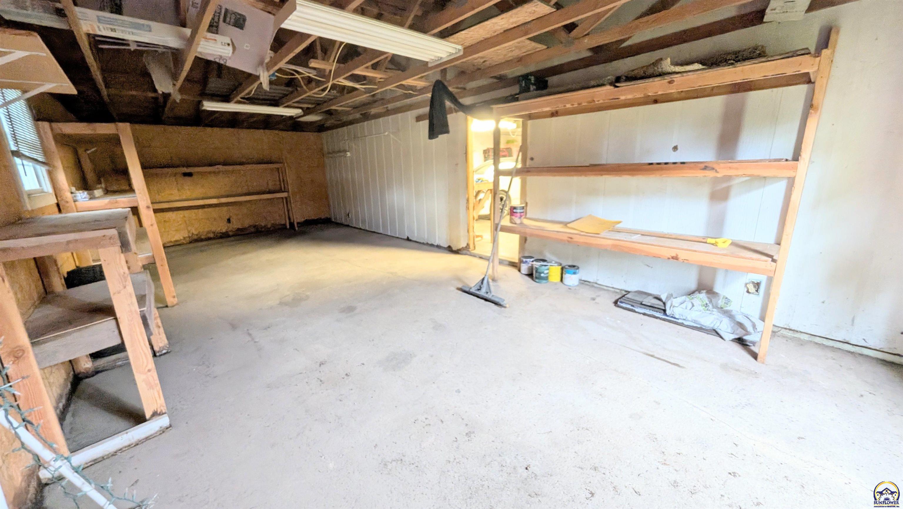13765 South Morrill Road Carbondale, KS 66414 - Photo 40 of 46