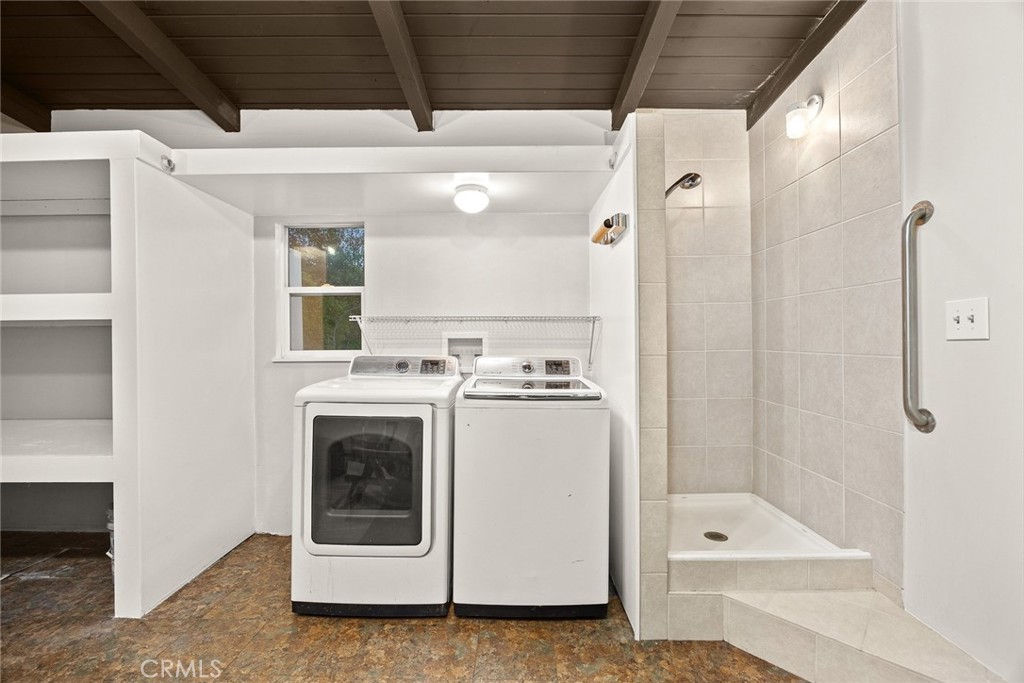 378 Patterson Drive Monrovia, CA 91016 - Photo 29 of 42 a utility room with dryer and washer