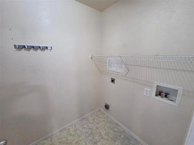 $2,100 | 8409 Cotton Valley Lane, Arlington, TX 76002