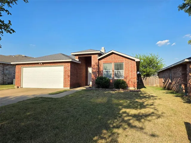 $2,100 | 8409 Cotton Valley Lane, Arlington, TX 76002