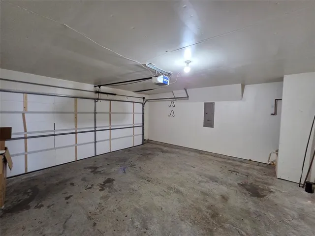 $2,100 | 8409 Cotton Valley Lane, Arlington, TX 76002