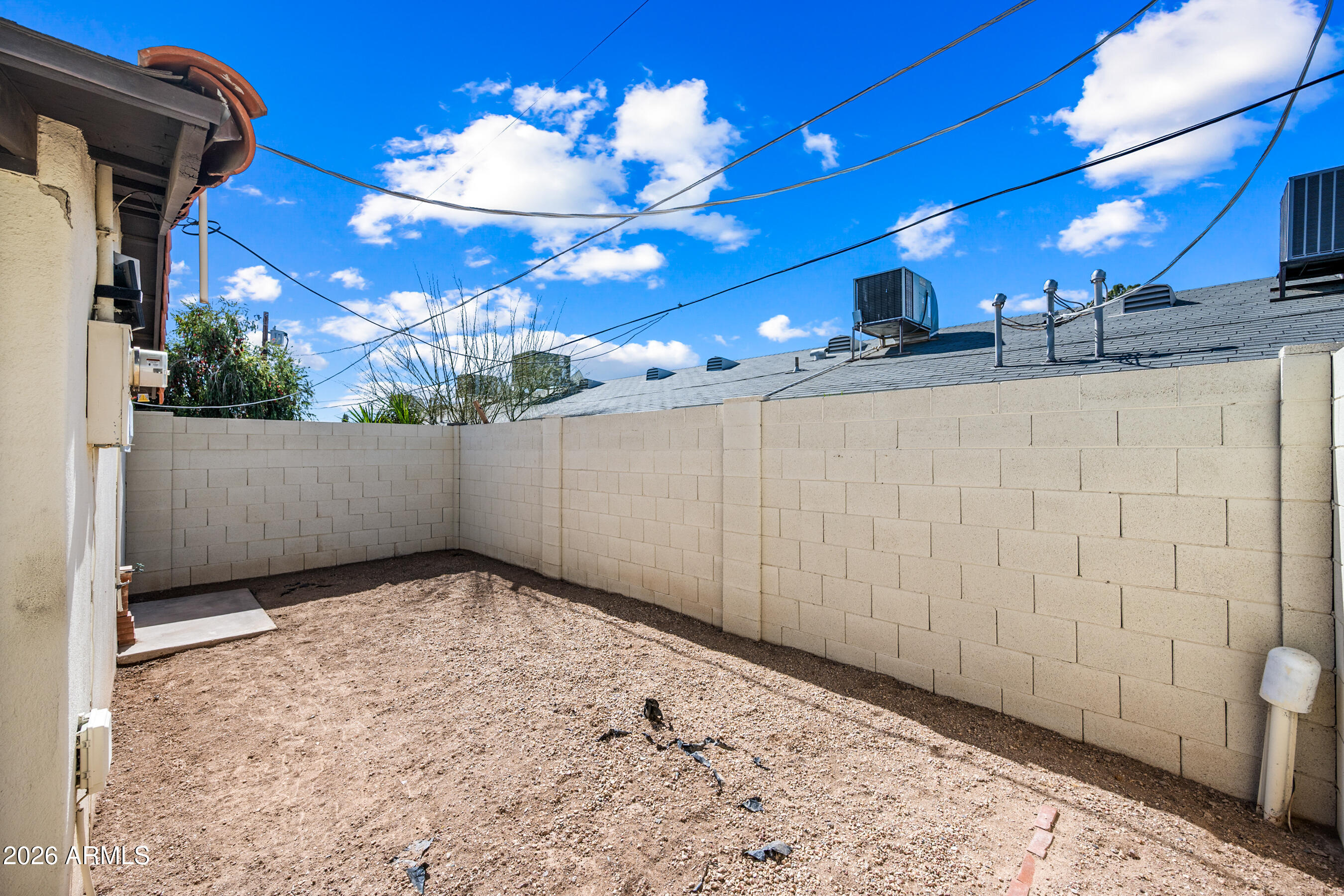 1108 West Mission Lane Phoenix, AZ 85021 - Photo 26 of 30 a view of an empty room