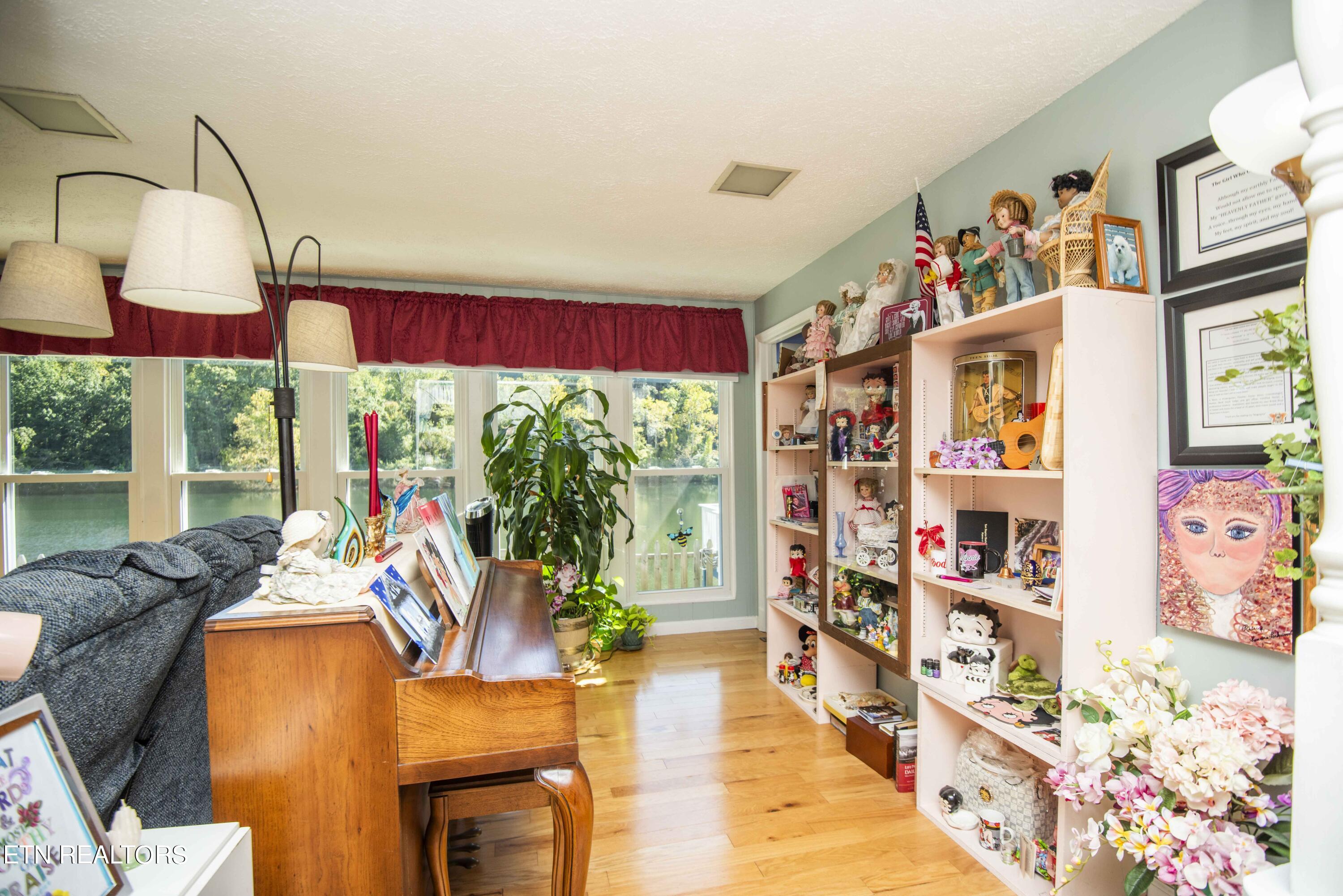 510 Riverside Drive Clinton, TN 37716 - Photo 25 of 55 den_1