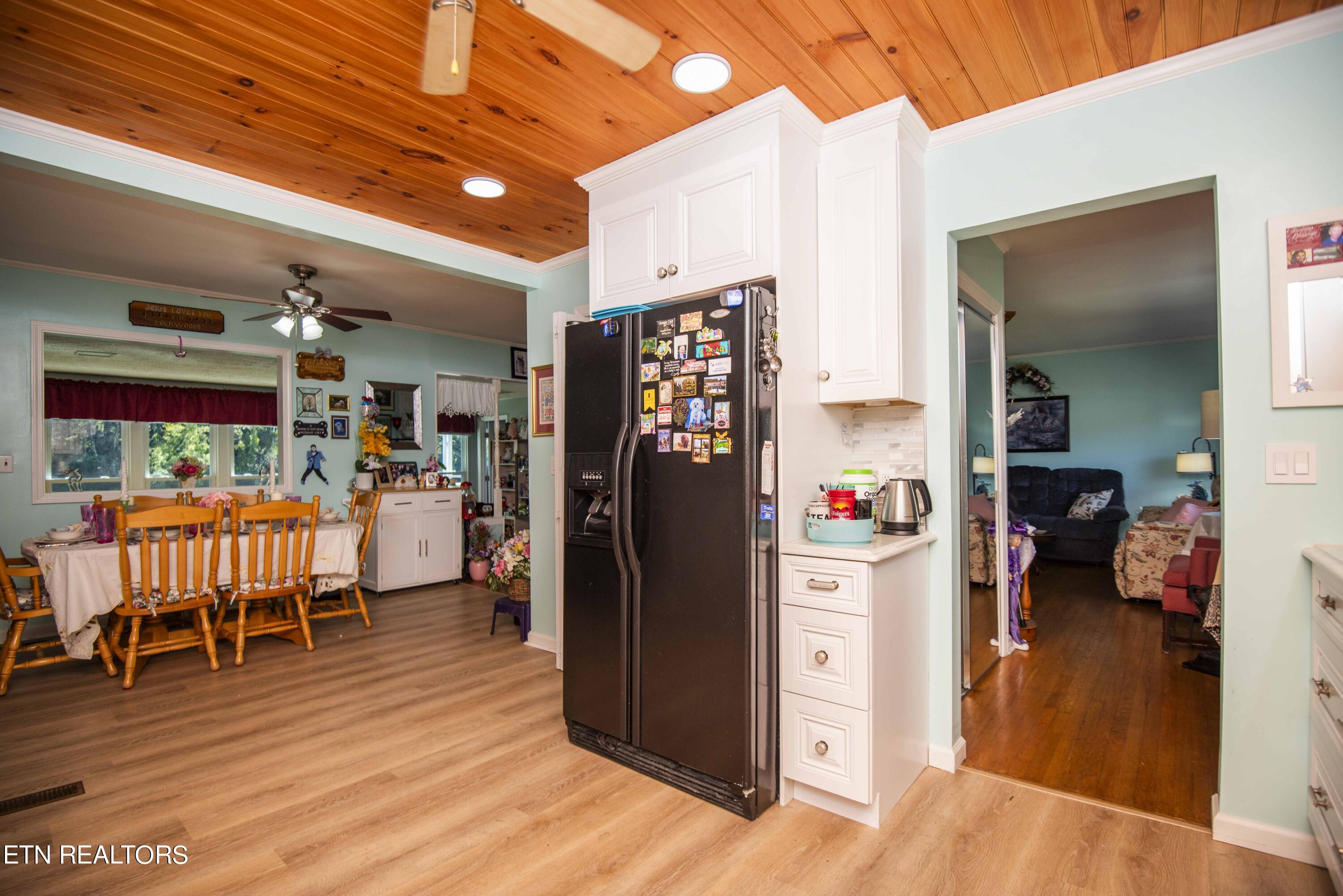 510 Riverside Drive Clinton, TN 37716 - Photo 3 of 55 kitchen 2_1