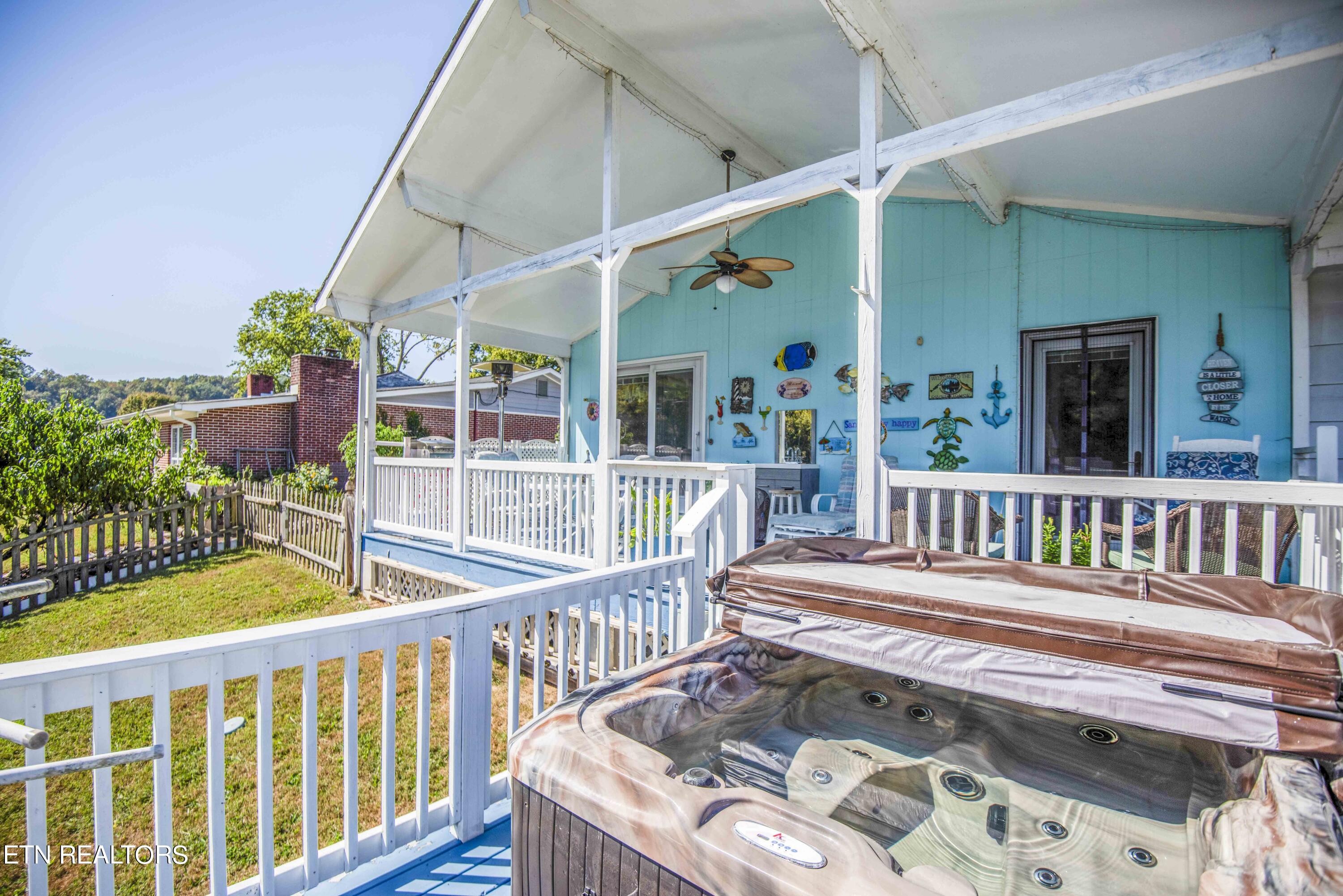 510 Riverside Drive Clinton, TN 37716 - Photo 42 of 55 porch_1