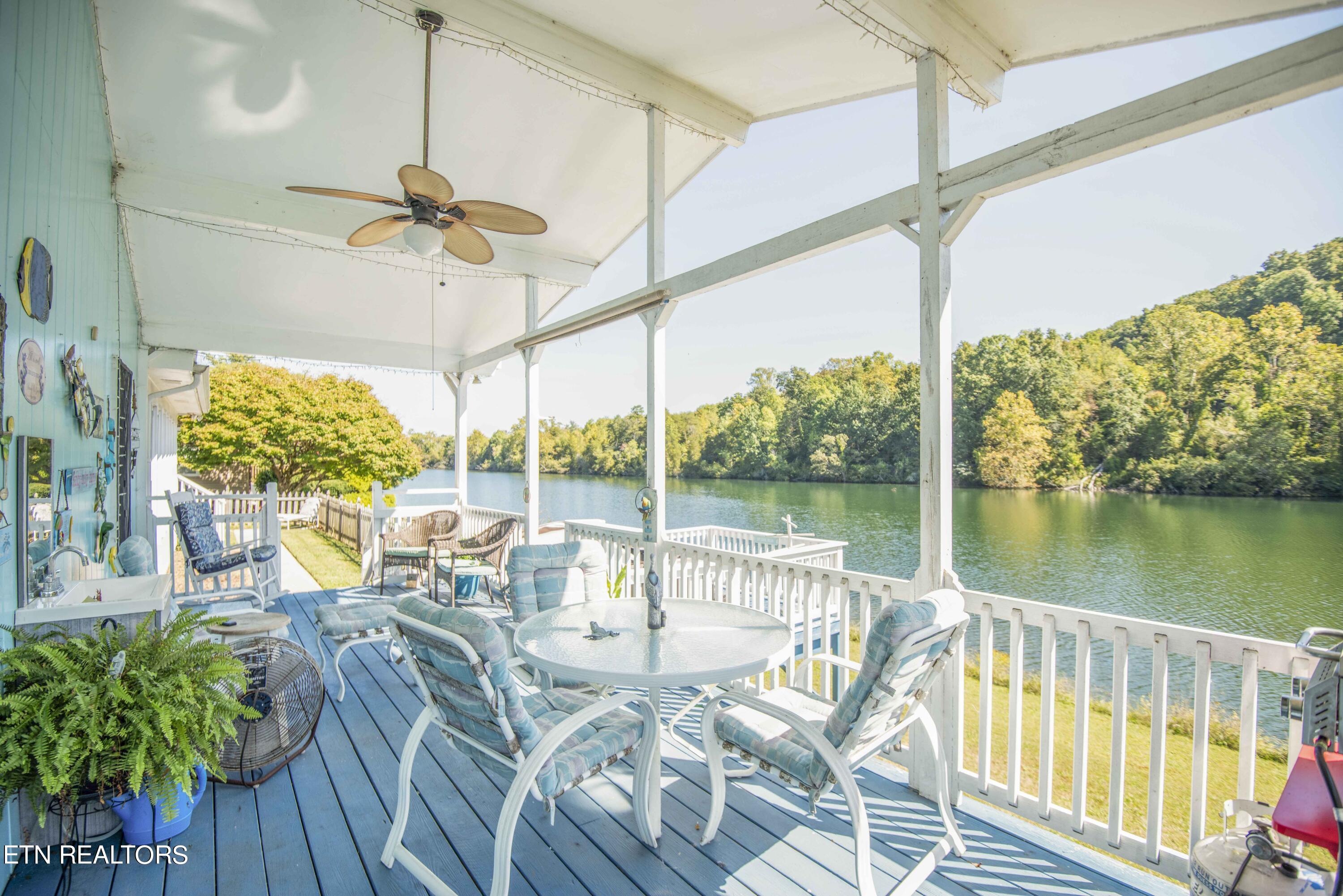510 Riverside Drive Clinton, TN 37716 - Photo 44 of 55 porch 3_1