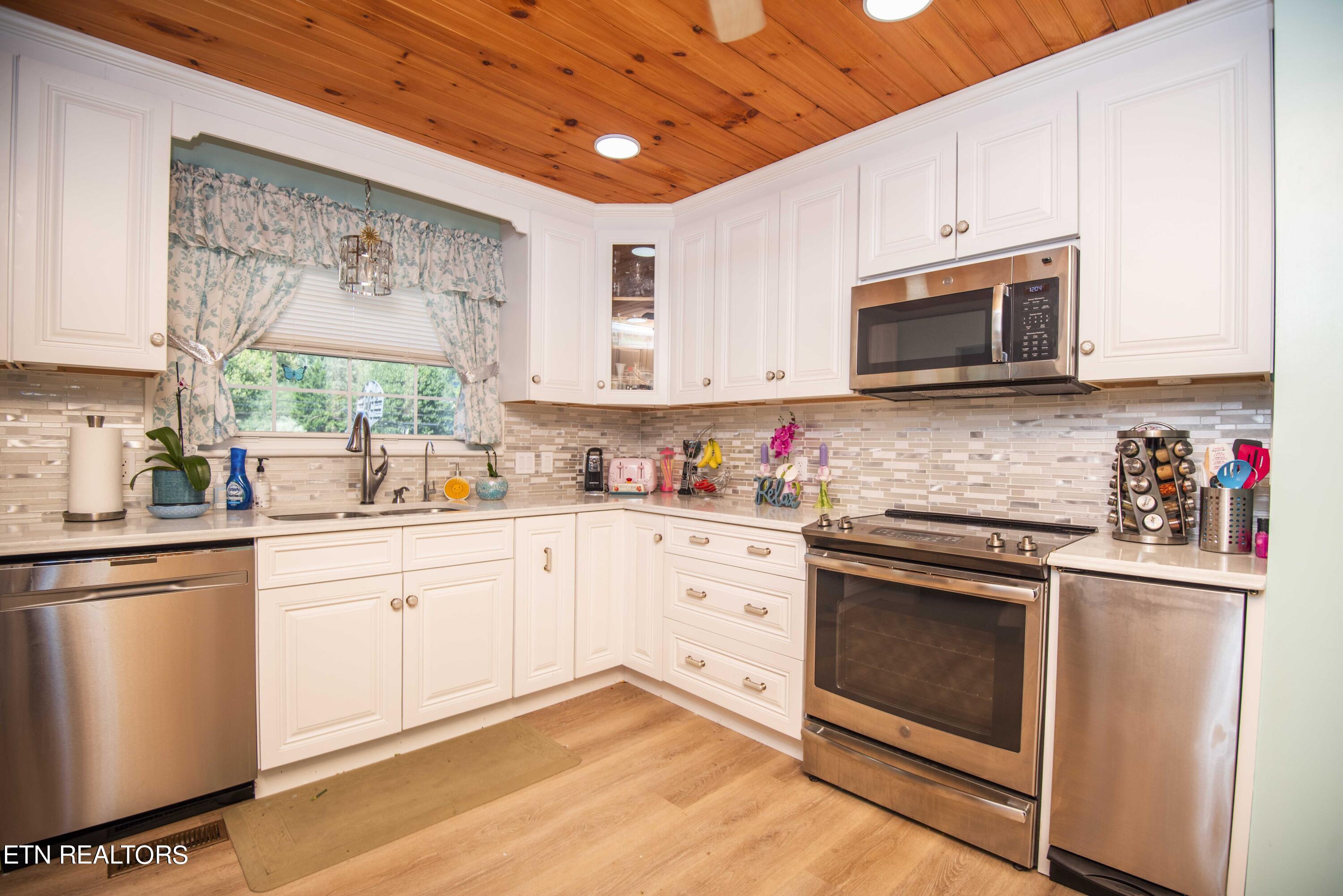 510 Riverside Drive Clinton, TN 37716 - Photo 6 of 55 kitchen_1