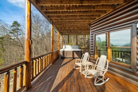 $987,000 | 180 Cinnamon Bear Road, Mineral Bluff, GA 30559