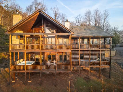 $987,000 | 180 Cinnamon Bear Road, Mineral Bluff, GA 30559