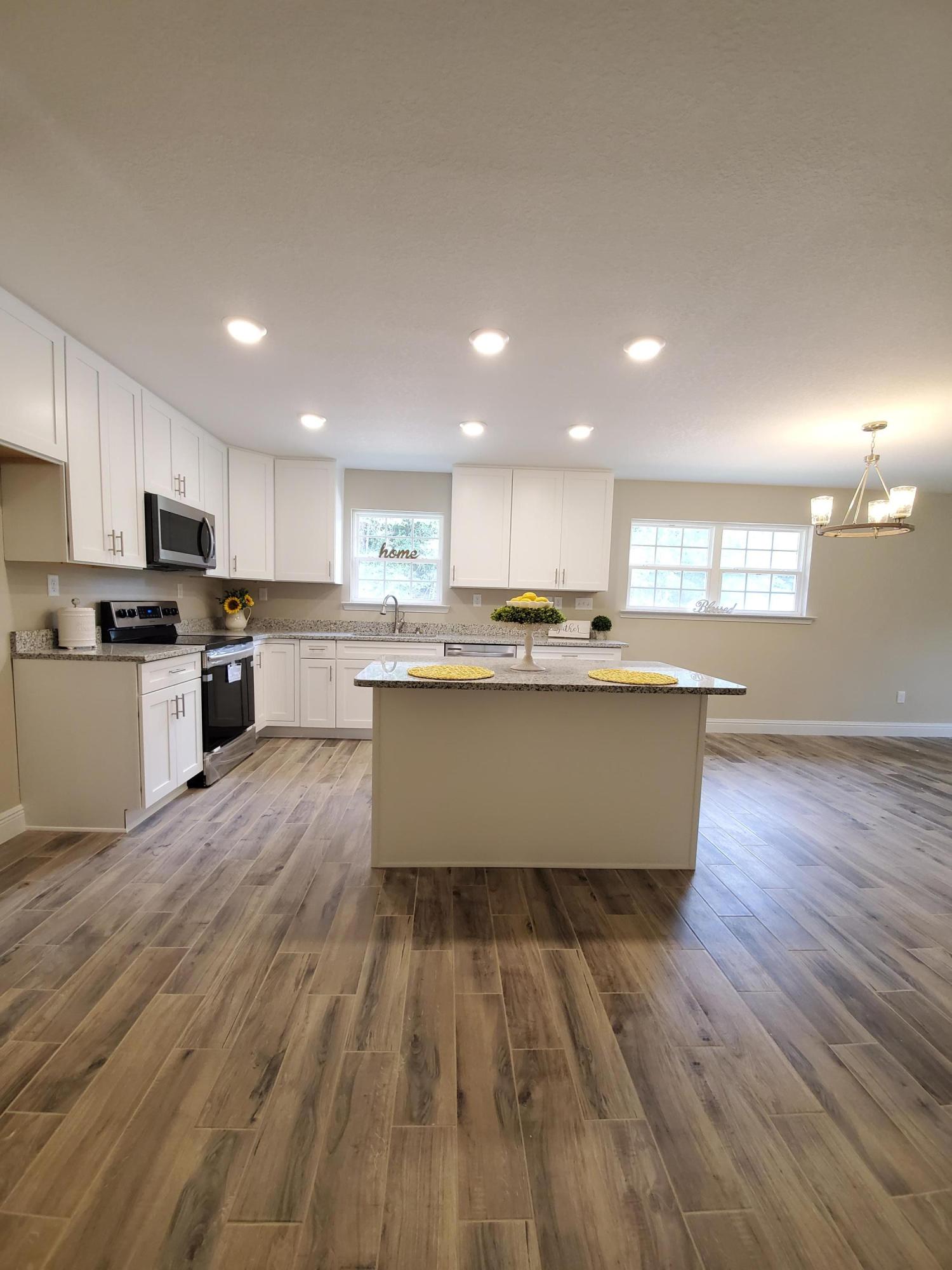 3175 Maple Street Crestview, FL 32539 - Photo 7 of 17 Kitchen Island