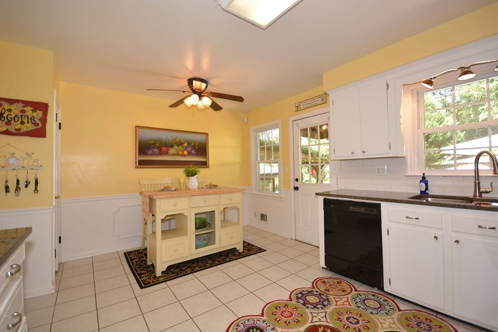2905 Sussex Road Augusta, GA 30909 - Photo 11 of 50 Gallery Image 11