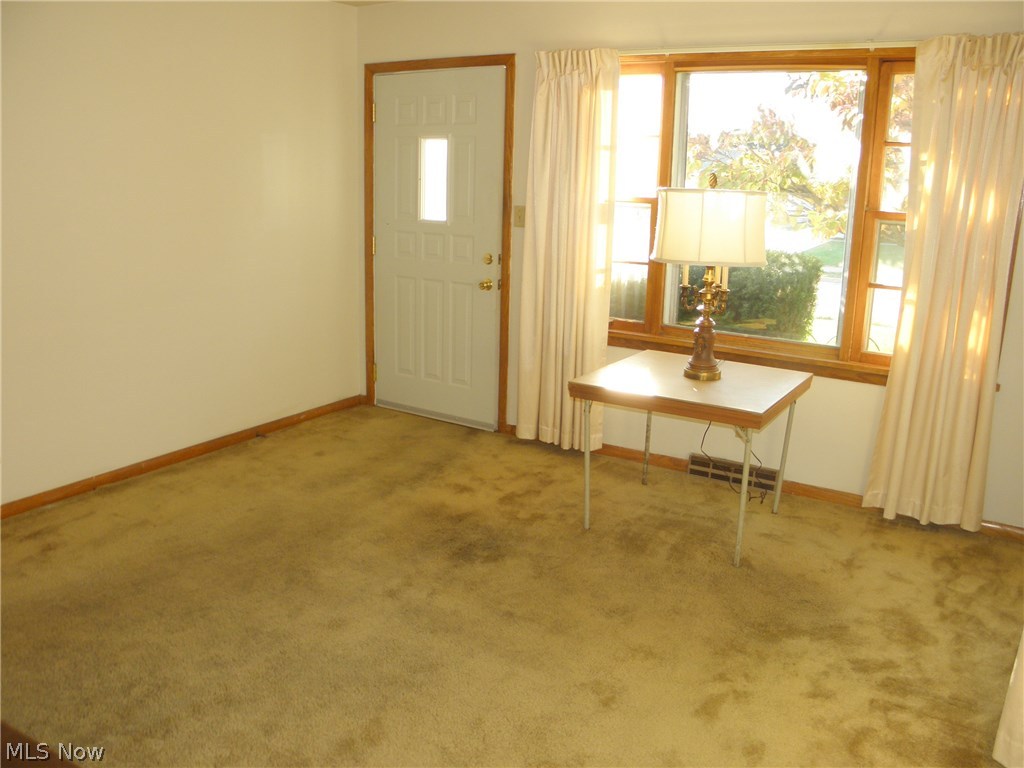 565 Herbert Road Akron, OH 44312 - Photo 4 of 35 Gallery Image 4