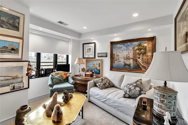 $920,000 | 40 Waterfront Circle, Unit 401, Buffalo, NY 14202