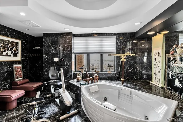 $920,000 | 40 Waterfront Circle, Unit 401, Buffalo, NY 14202