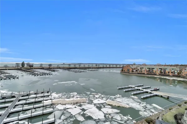 $920,000 | 40 Waterfront Circle, Unit 401, Buffalo, NY 14202