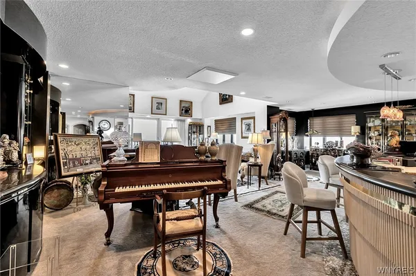 $920,000 | 40 Waterfront Circle, Unit 401, Buffalo, NY 14202