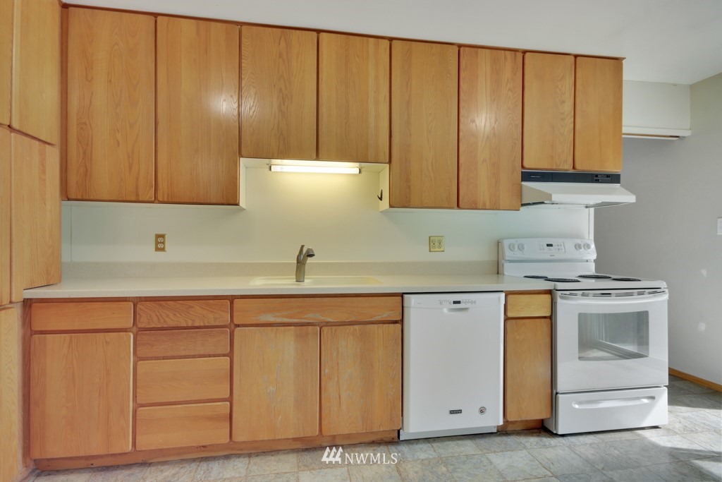 17254 117th Avenue Southeast Renton, WA 98058 - Photo 15 of 25 Gallery Image 15