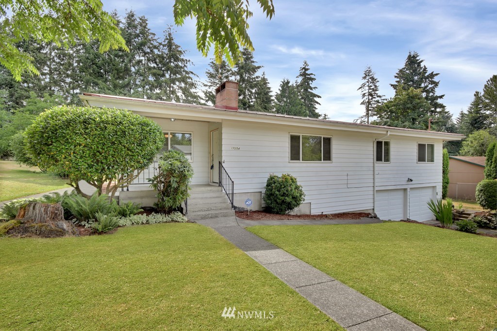 17254 117th Avenue Southeast Renton, WA 98058 - Photo 3 of 25 Gallery Image 3