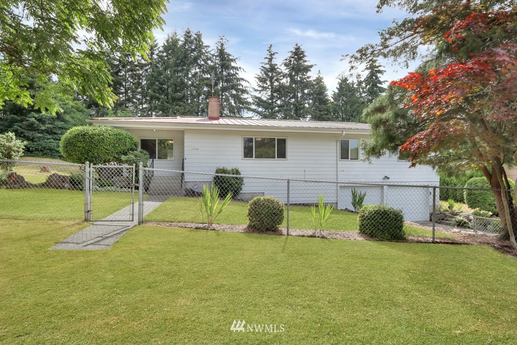 17254 117th Avenue Southeast Renton, WA 98058 - Photo 4 of 25 Gallery Image 4