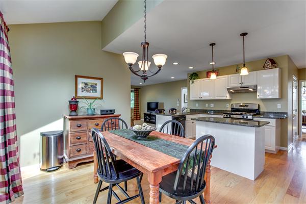 37 Chicory Road Westford, MA 01886 - Photo 4 of 23 Gallery Image 4