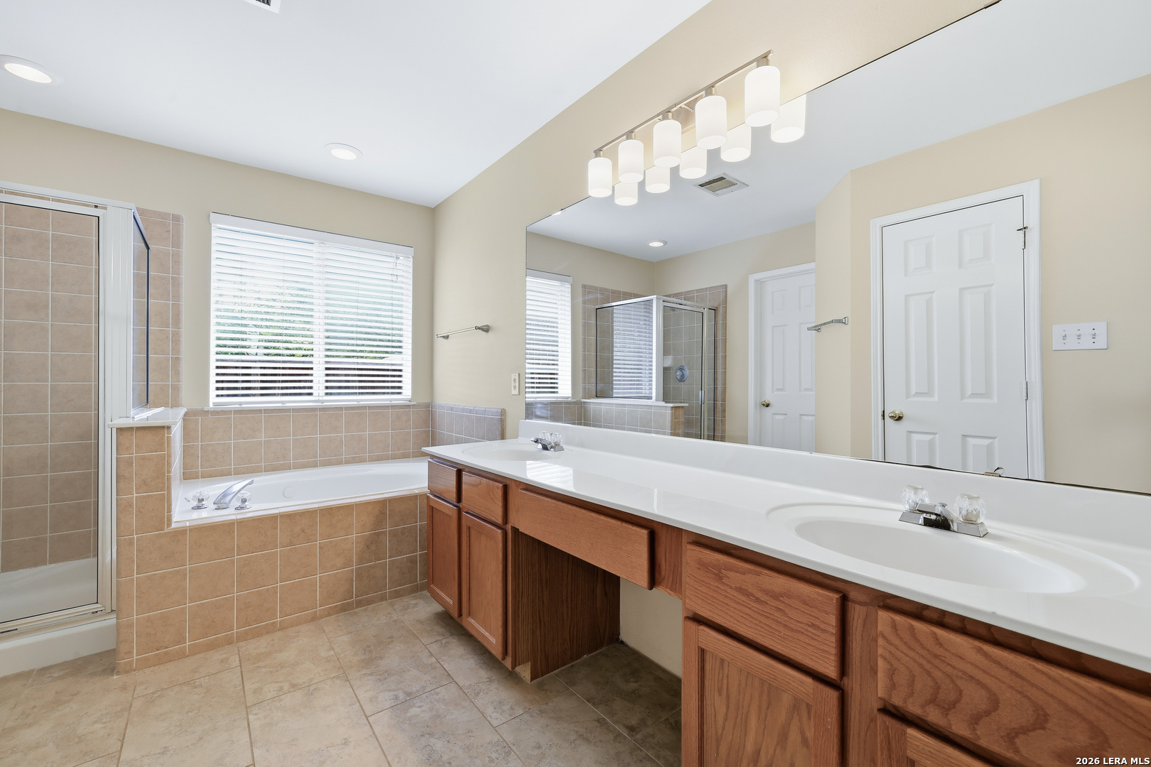 9324 Cedar Point Helotes, TX 78023 - Photo 13 of 32