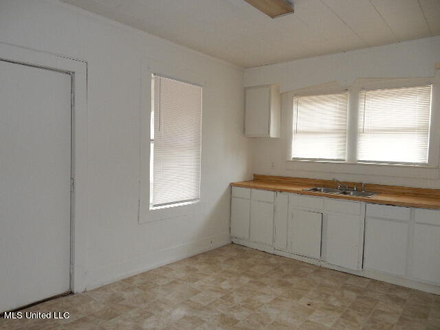 817 Winter Street Jackson, MS 39204 - Photo 9 of 23 DSCN1422