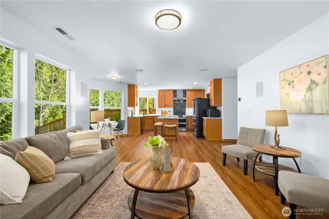 $1,075,000 | 7018 Allman Avenue Southeast, Snoqualmie, WA 98065