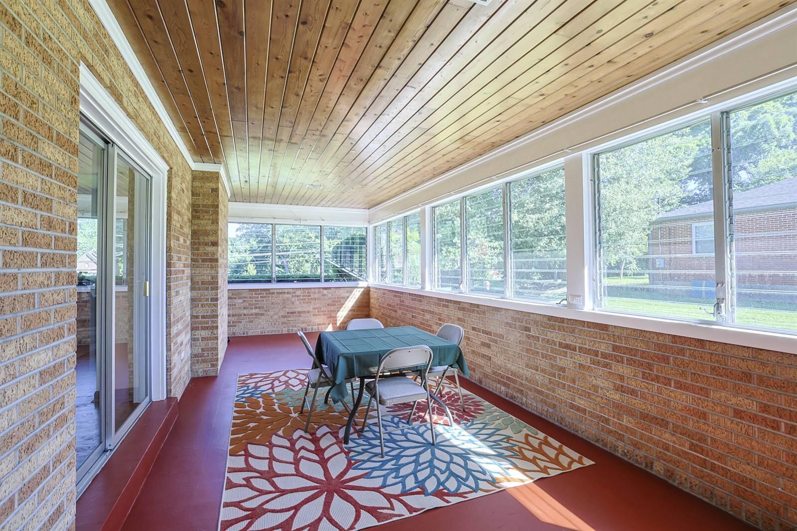 2559 Amsterdam Road Fort Mitchell, KY 41017 - Photo 25 of 34 025-Enclosed-Porch