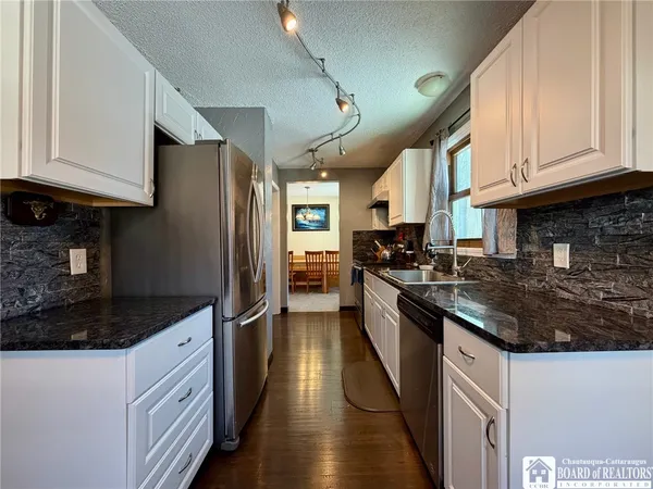 $330,000 | 6912 Brandywine Drive, Evans, NY 14047