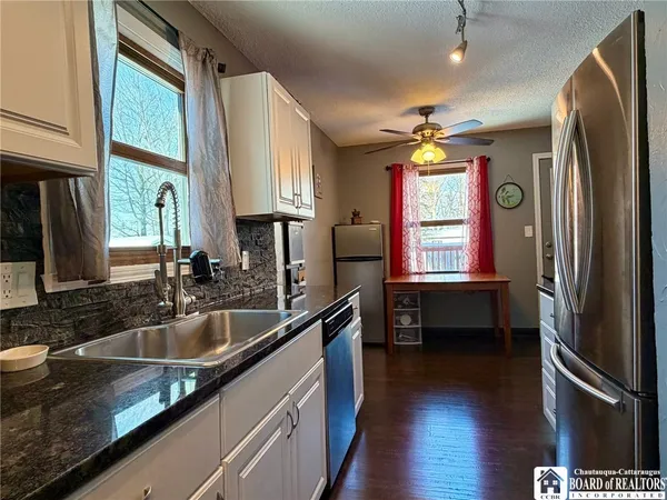 $330,000 | 6912 Brandywine Drive, Evans, NY 14047