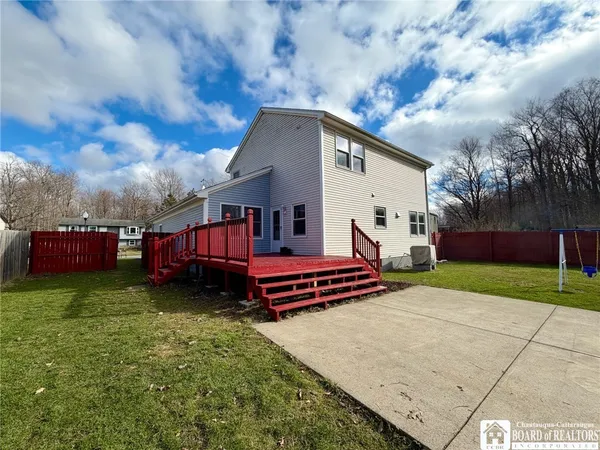 $330,000 | 6912 Brandywine Drive, Evans, NY 14047