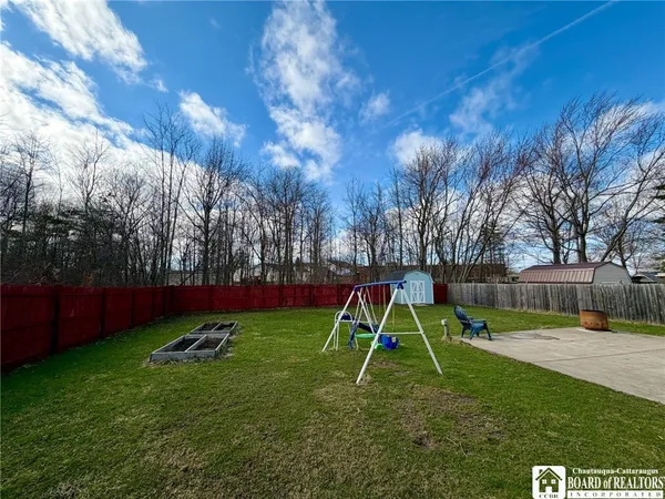 $330,000 | 6912 Brandywine Drive, Evans, NY 14047