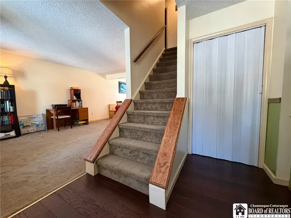 $330,000 | 6912 Brandywine Drive, Evans, NY 14047