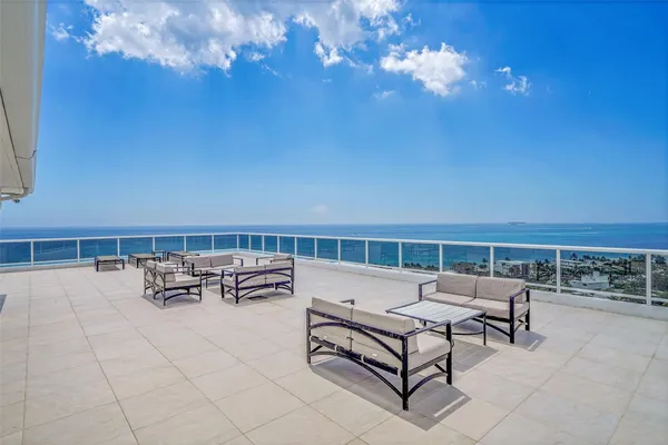 $3,400 | 2841 North Ocean Boulevard, Unit 1801, Fort Lauderdale, FL 33308