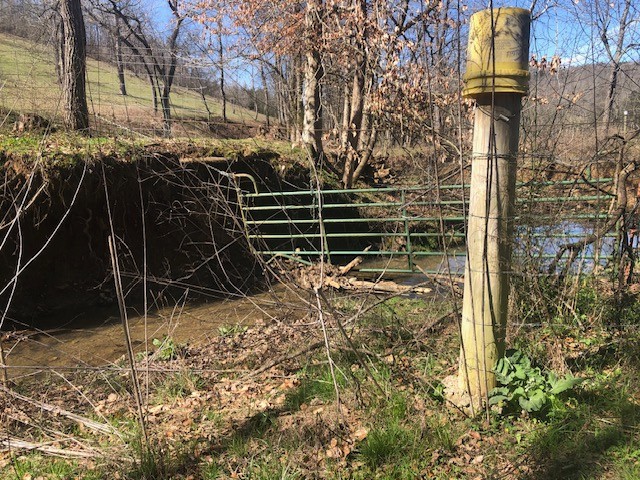 334 Cathcart Road Frankewing, TN 38459 - Photo 7 of 25 a view of a door with a door
