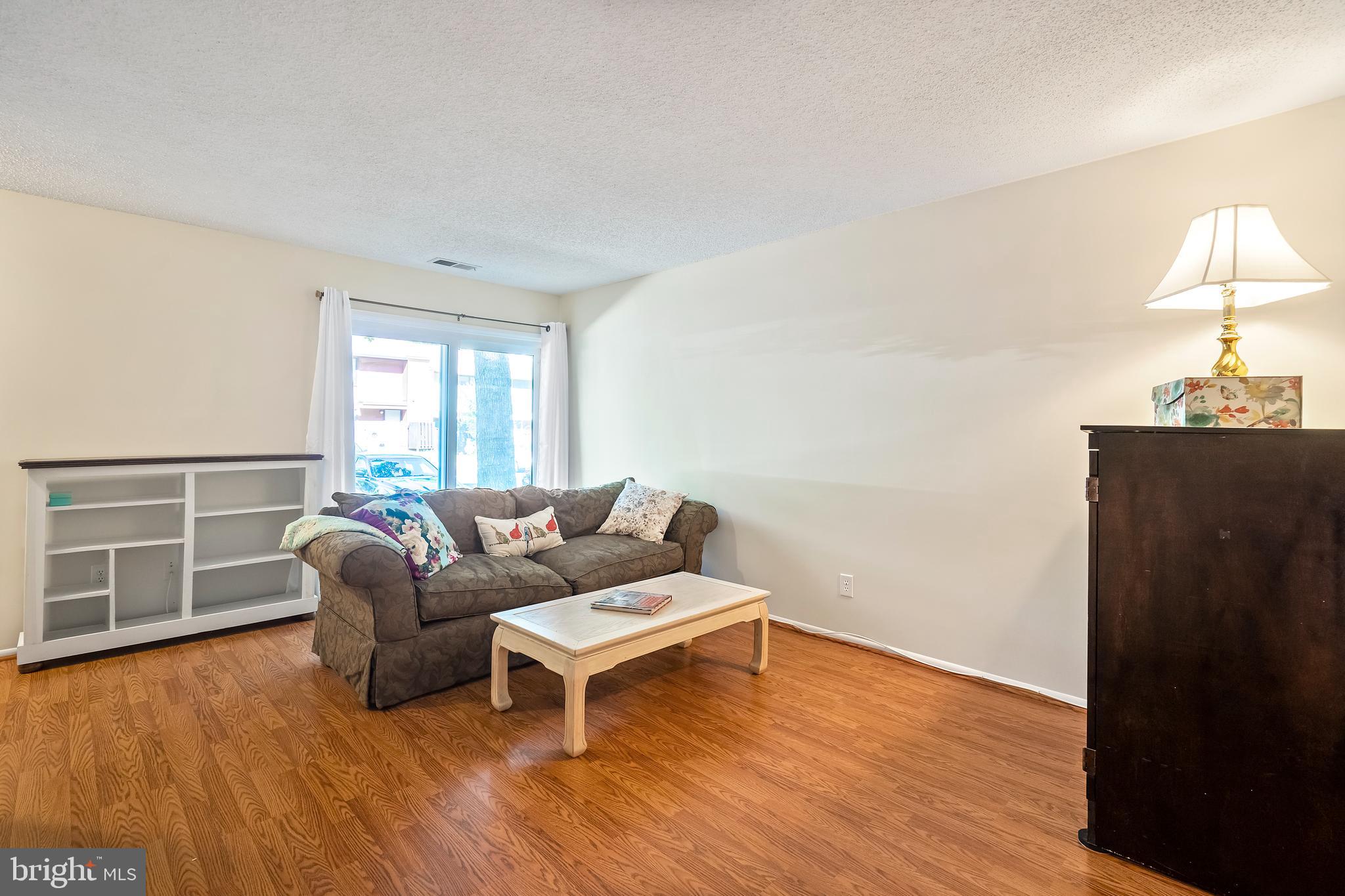 2239 Cartwright Place Reston, VA 20191 - Photo 3 of 16 Gallery Image 3