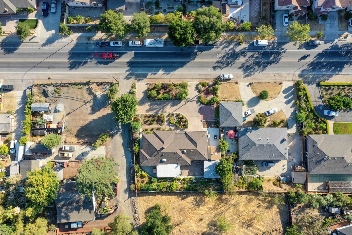 10068 Clayton Road San Jose, CA 95127 - Photo 8 of 34