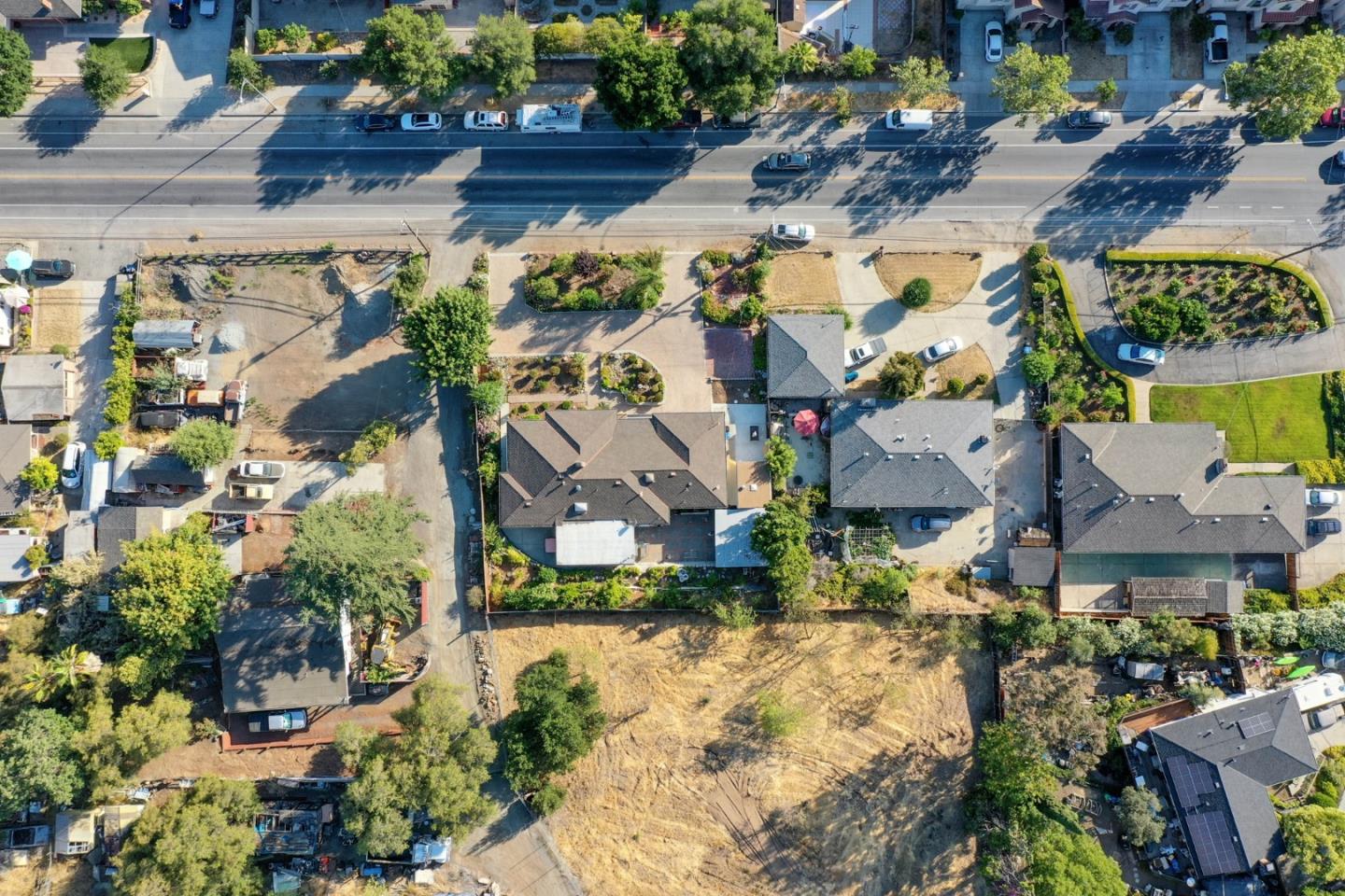 10068 Clayton Road San Jose, CA 95127 - Photo 9 of 34