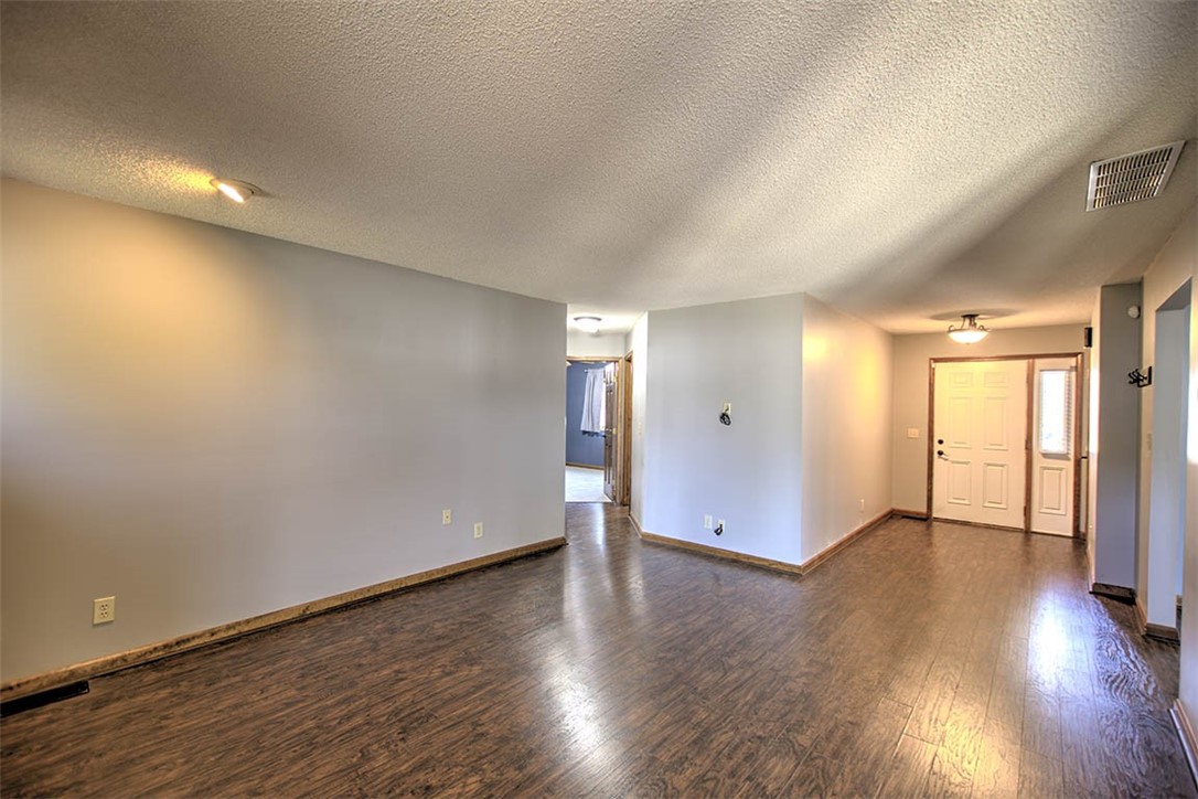 4682 Cresthaven Lane Decatur, IL 62526 - Photo 10 of 31 Gallery Image 10