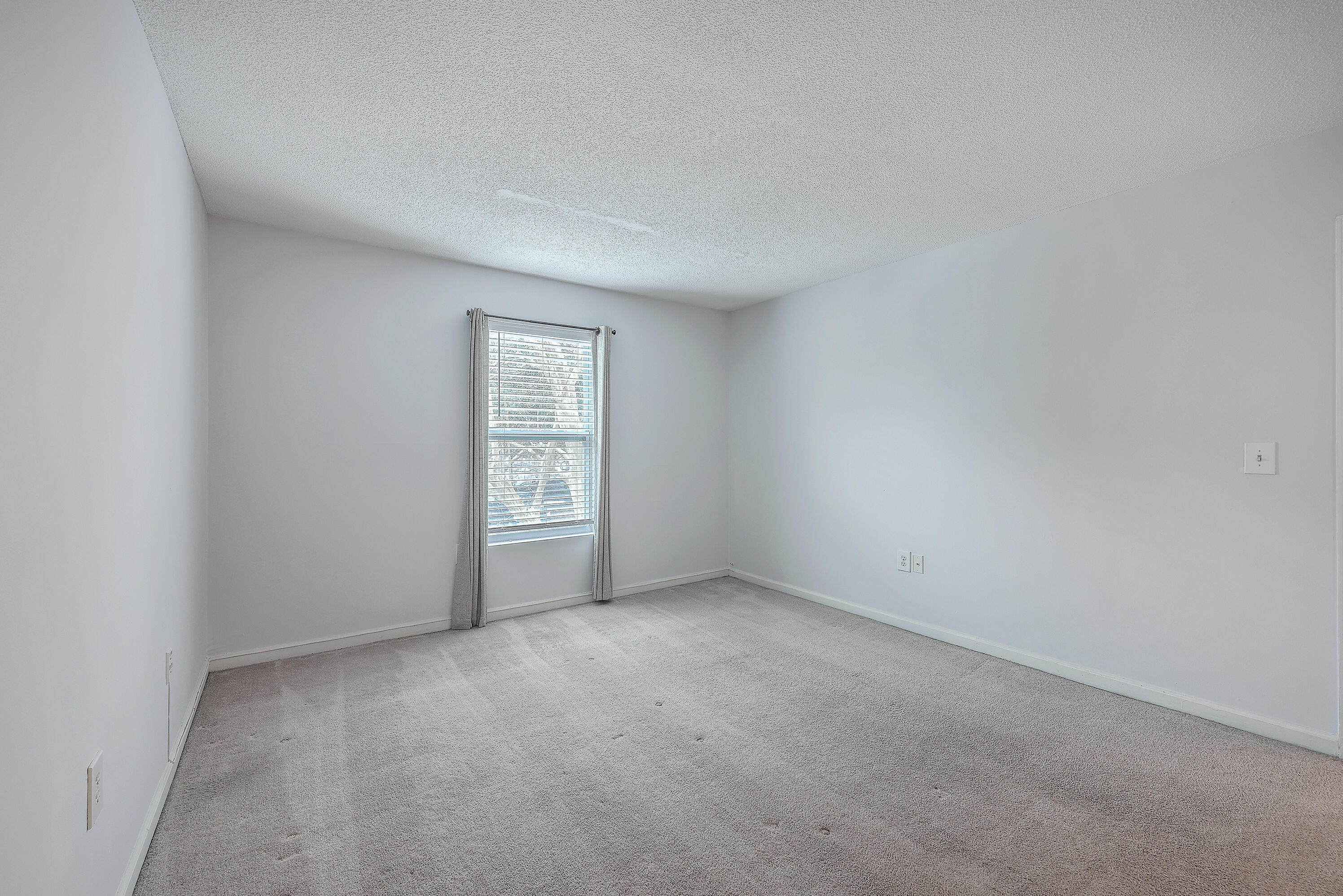 1402 Camp Road, Unit 11E Charleston, SC 29412 - Photo 18 of 33 ZYN_5277_78_79_80_81_82_83