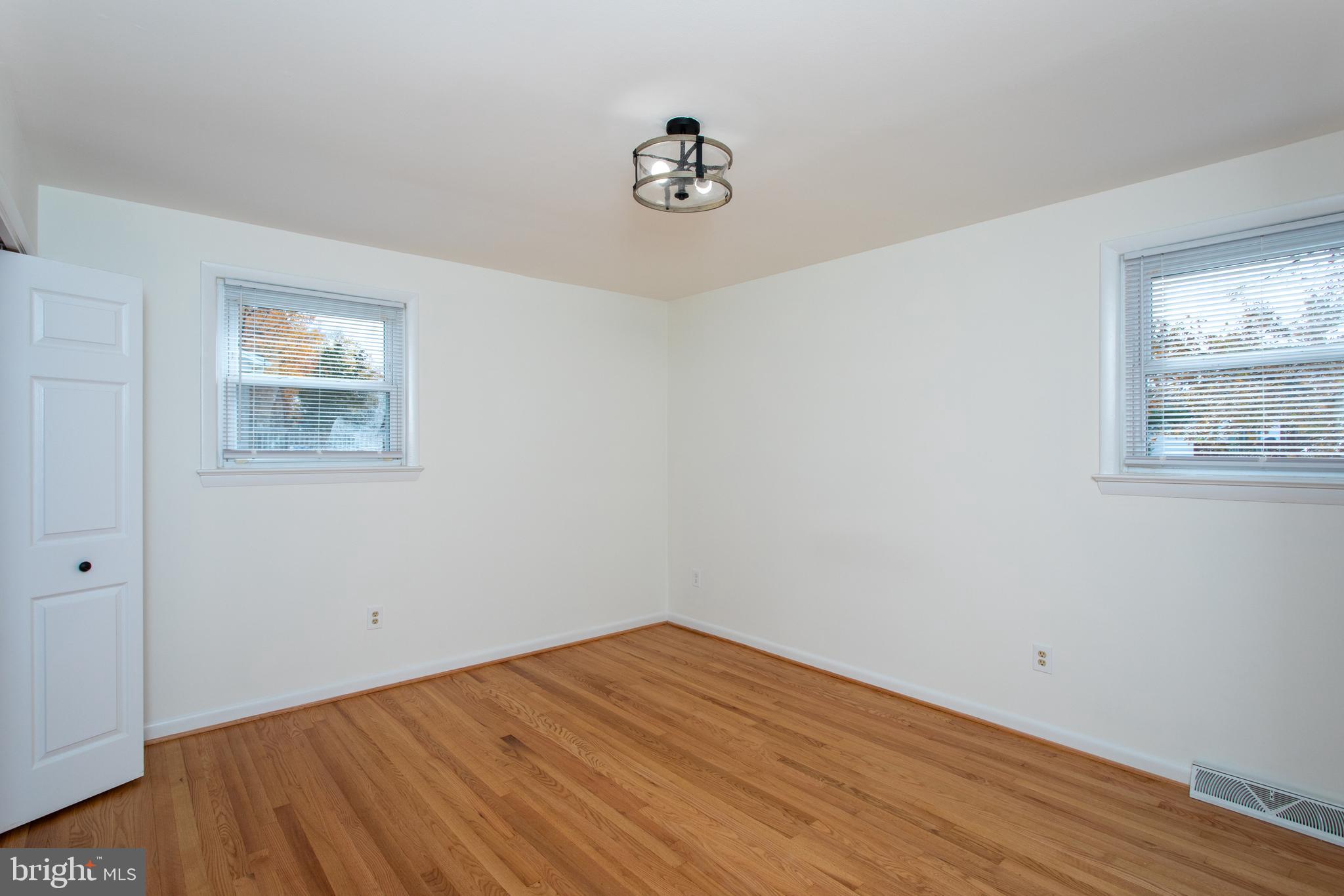 10003 Armor Court Clinton, MD 20735 - Photo 10 of 17