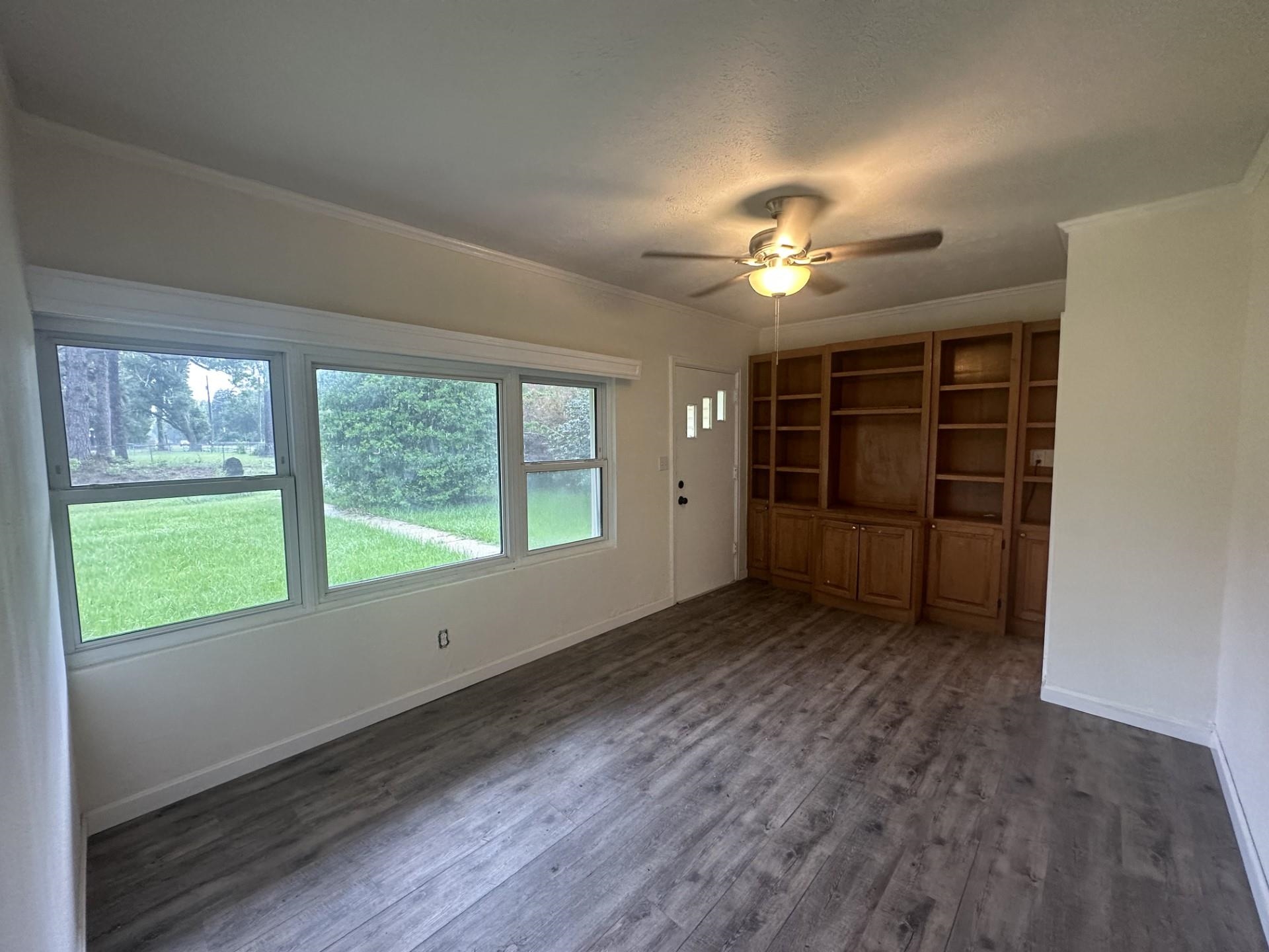 422 West Orange Avenue Foley, AL 36535 - Photo 2 of 13 Living Room