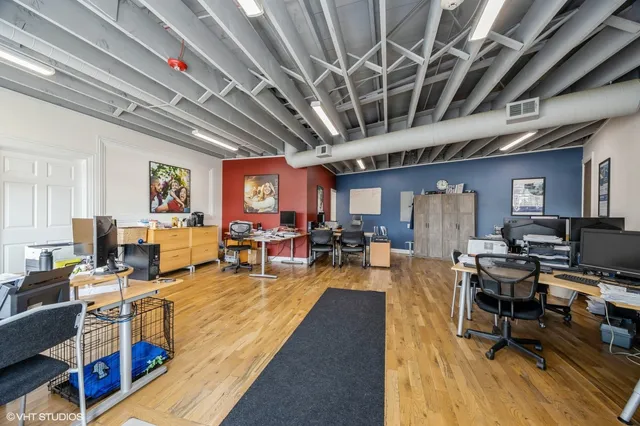 $549,500 | 3100 Grand Boulevard, Brookfield, IL 60513