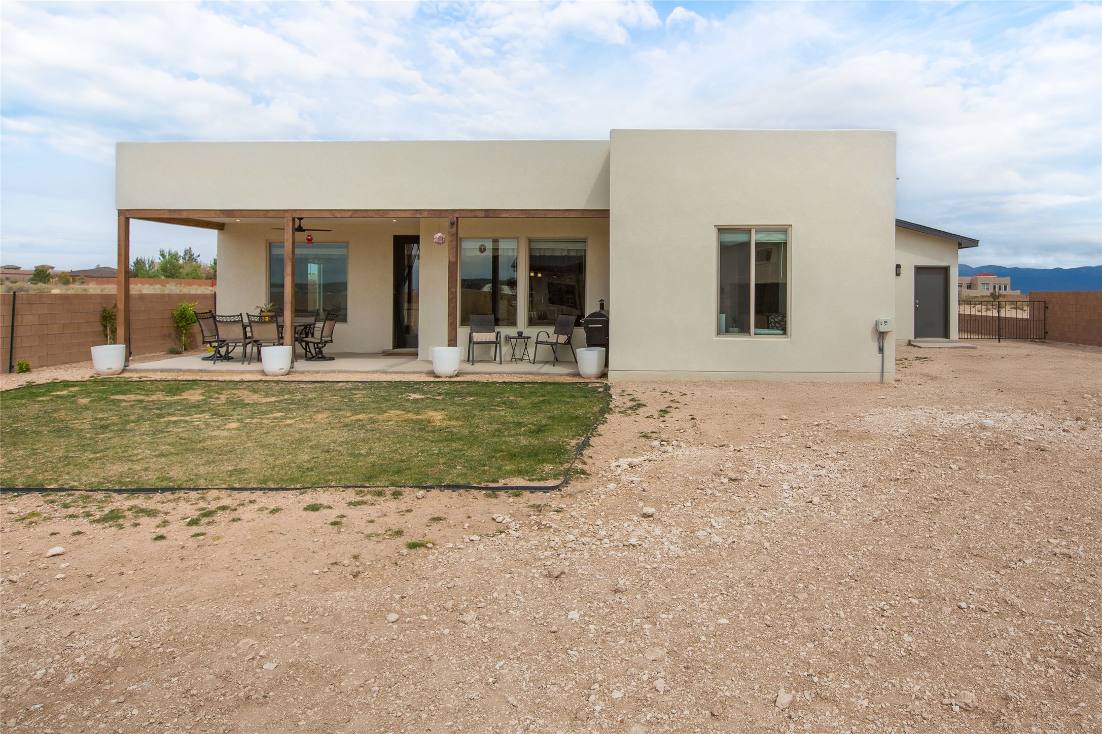 609 2nd Street Northeast Rio Rancho, NM 87124 - Photo 38 of 68