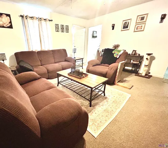 $262,900 | 6448-50 Park Manor Drive, Metairie, LA 70003