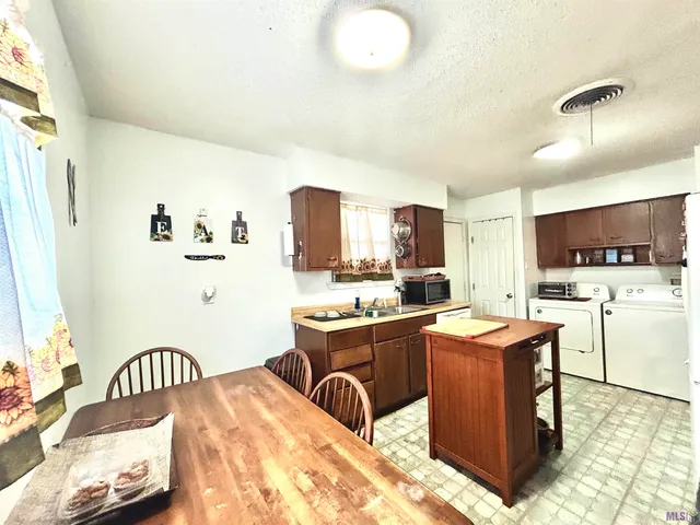 $262,900 | 6448-50 Park Manor Drive, Metairie, LA 70003