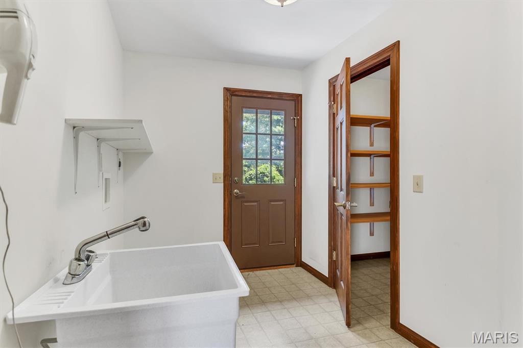 17040 Rooster-Ridge Chesterfield, MO 63005 - Photo 35 of 85 Gallery Image 35