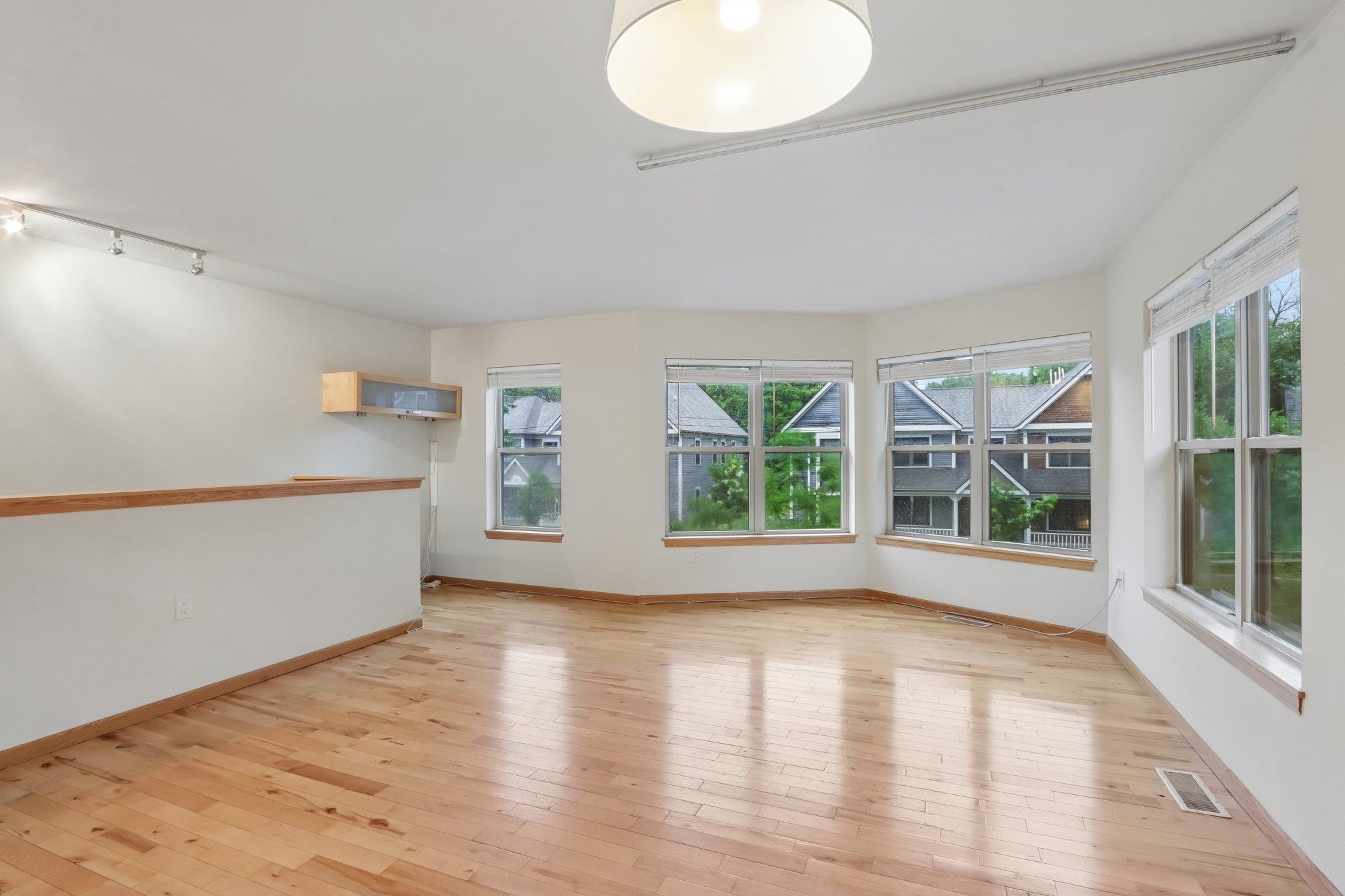 641 East Dayton Street Madison, WI 53703 - Photo 8 of 35