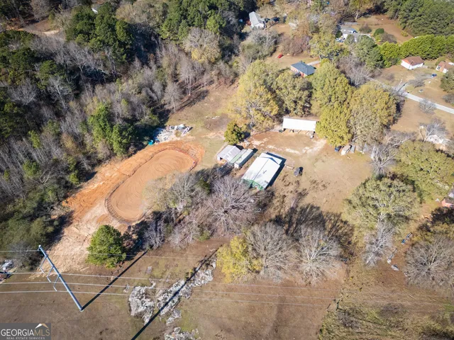 a view of a water fountain in a yard