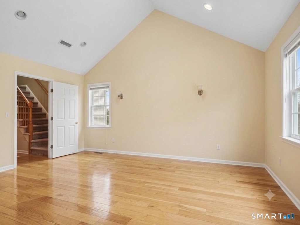 180 Turn Of River Road, Unit 13A Stamford, CT 06905 - Photo 18 of 40